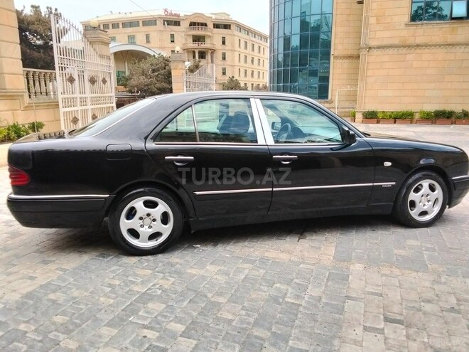 Mercedes E 240 1998, 207,000 km - 2.4 l - Bakı