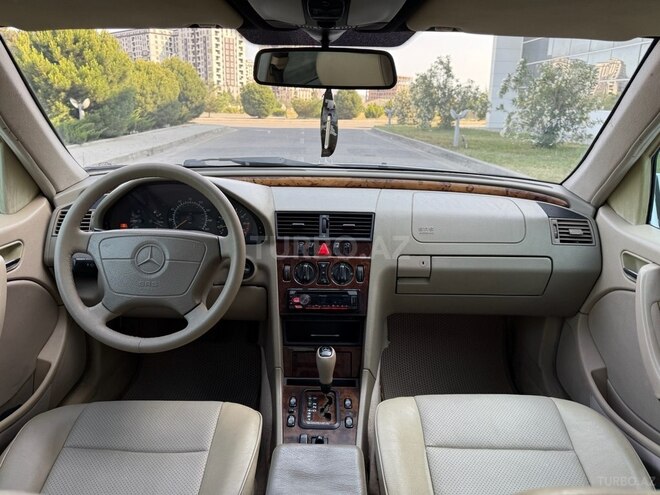 Mercedes C 200 1999, 259,000 km - 2.0 l - Bakı