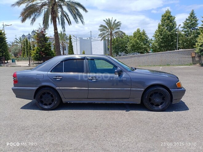 Mercedes C 220 1995, 460,000 km - 2.2 l - Astara