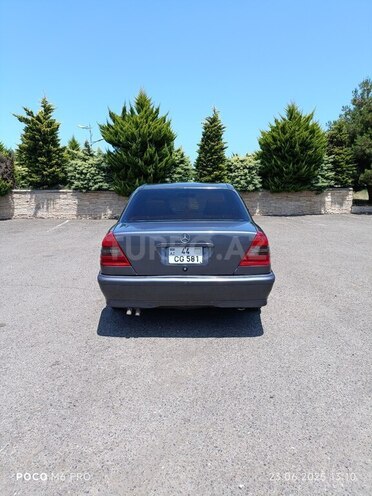 Mercedes C 220 1995, 460,000 km - 2.2 l - Astara