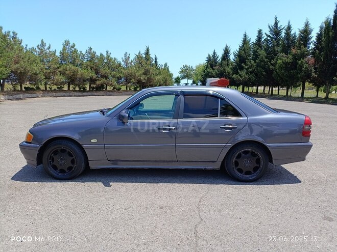 Mercedes C 220 1995, 460,000 km - 2.2 l - Astara