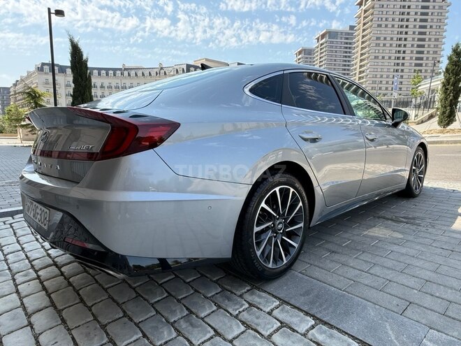 Hyundai Sonata-11