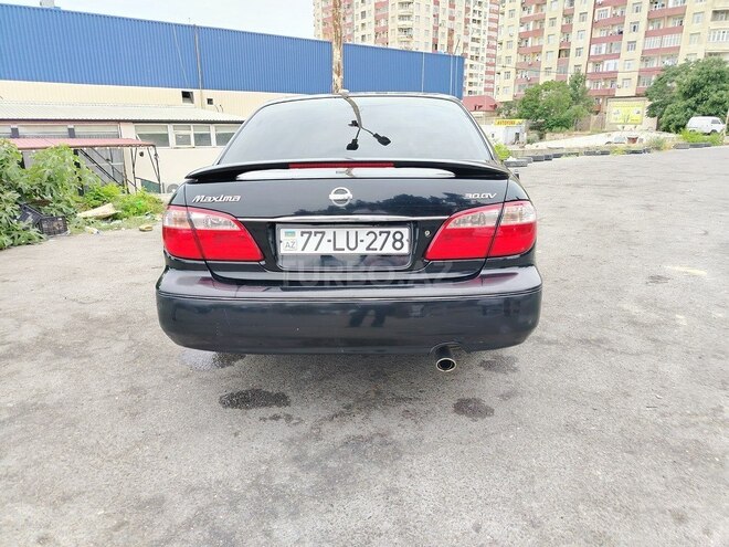Nissan Maxima-2