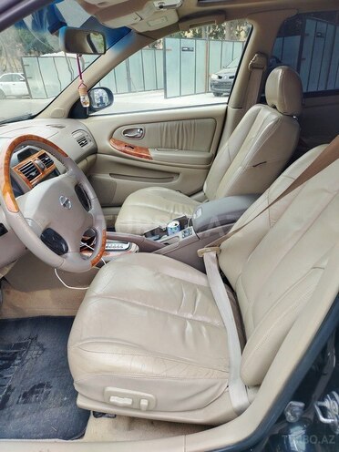 Nissan Maxima-9