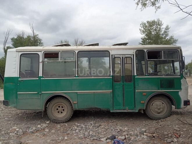 PAZ 32054 1998, 290,000 km - 4.3 l - 