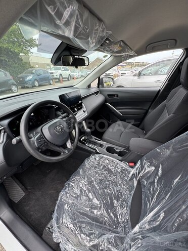 Toyota Corolla Cross-8