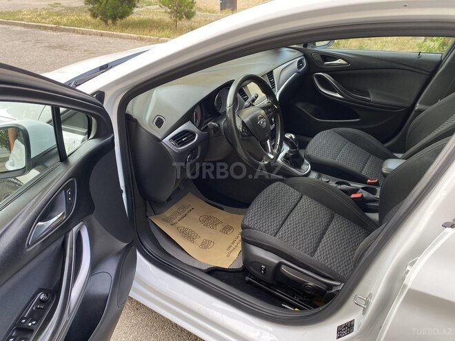Opel Astra 2016, 218,550 km - 1.6 l - Bakı