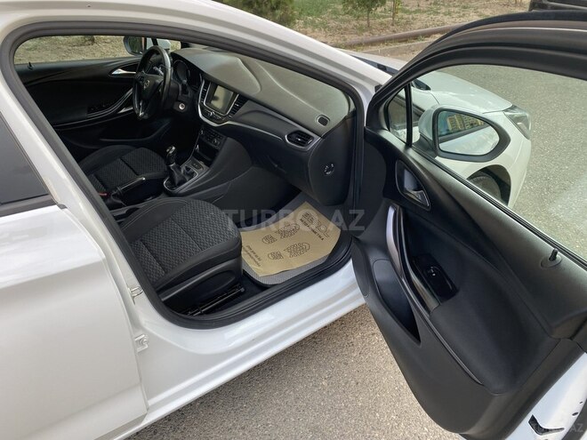 Opel Astra 2016, 218,550 km - 1.6 l - Bakı