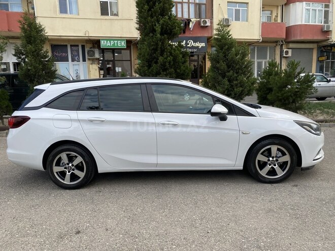 Opel Astra 2016, 218,550 km - 1.6 l - Bakı