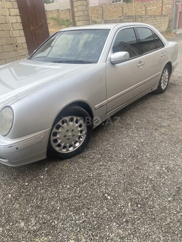 Mercedes E 270 2001, 450,000 km - 2.7 l - Bakı