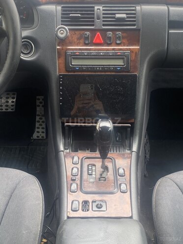 Mercedes E 270 2001, 450,000 km - 2.7 l - Bakı