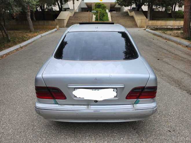 Mercedes E 240 1999, 462,000 km - 2.4 l - Bakı