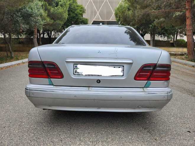 Mercedes E 240 1999, 462,000 km - 2.4 l - Bakı