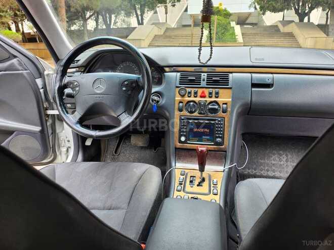 Mercedes E 240 1999, 462,000 km - 2.4 l - Bakı