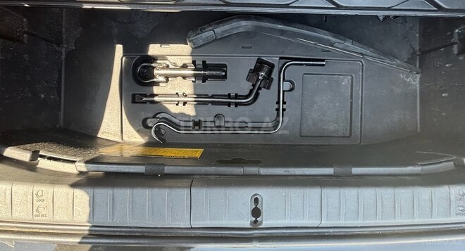 Toyota Prius-18