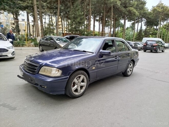 Mercedes C 180 1995, 276,543 km - 1.8 l - Bakı