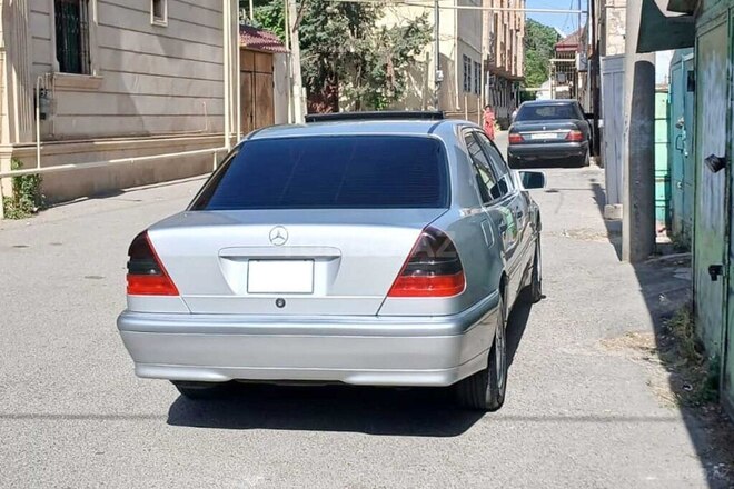 Mercedes C 200 1998, 366,000 km - 2.0 л - Bakı