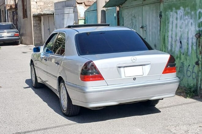 Mercedes C 200 1998, 366,000 km - 2.0 л - Bakı