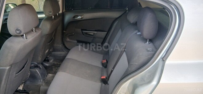 Opel Astra 2008, 280,000 km - 1.4 л - Yevlax