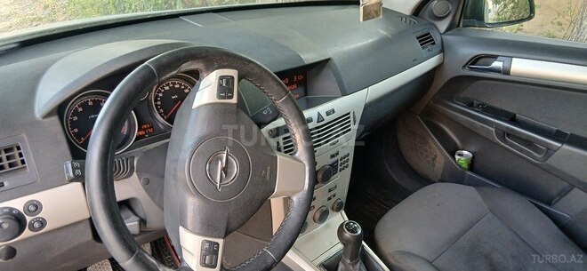 Opel Astra 2008, 280,000 km - 1.4 л - Yevlax