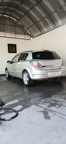 Opel Astra 2008, 280,000 km - 1.4 л - Yevlax