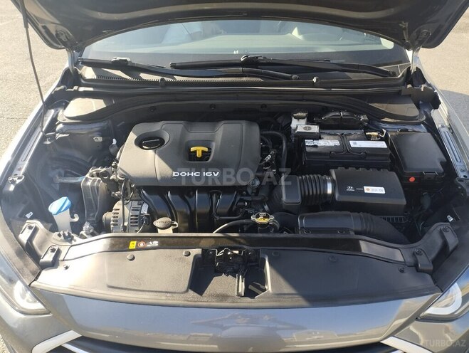 Hyundai Elantra 2018, 85,000 km - 2.0 l - Bakı