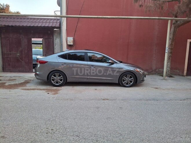 Hyundai Elantra 2018, 85,000 km - 2.0 l - Bakı