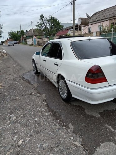 Mercedes C 230 1999, 318,000 km - 2.3 l - Qazax