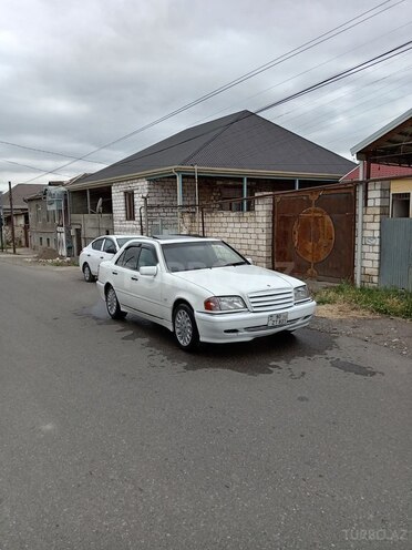 Mercedes C 230 1999, 318,000 km - 2.3 l - Qazax