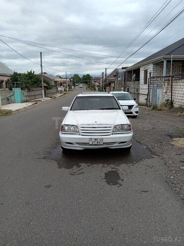 Mercedes C 230 1999, 318,000 km - 2.3 l - Qazax