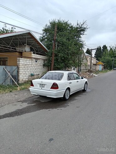 Mercedes C 230 1999, 318,000 km - 2.3 l - Qazax