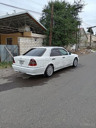 Mercedes C 230 1999, 318,000 km - 2.3 l - Qazax
