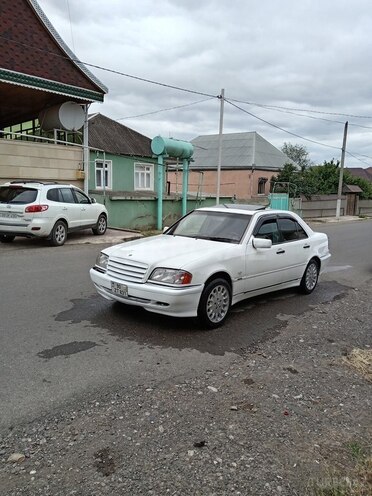 Mercedes C 230 1999, 318,000 km - 2.3 l - Qazax