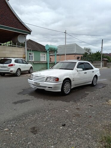 Mercedes C 230 1999, 318,000 km - 2.3 l - Qazax