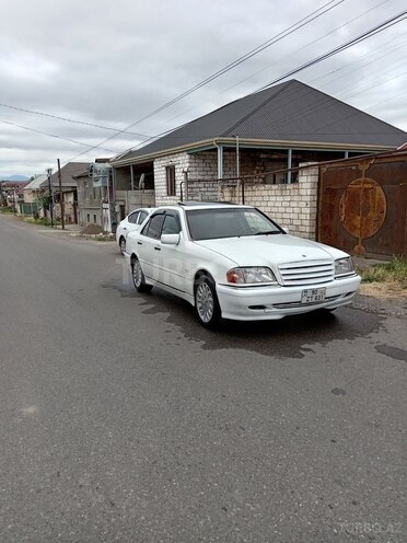 Mercedes C 230 1999, 318,000 km - 2.3 l - Qazax