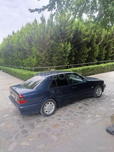 Mercedes C 180-7
