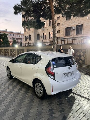 Toyota Aqua 2018, 92,000 km - 1.5 л - Bakı