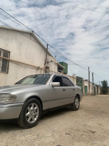 Mercedes C 180 1993, 223,555 km - 1.8 l - Bakı