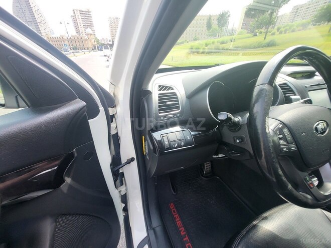 Kia Sorento-16