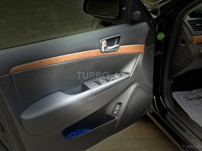 Hyundai Sonata-17