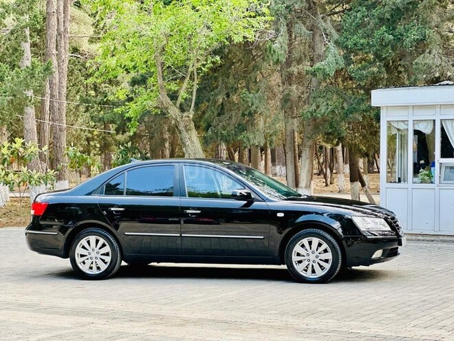 Hyundai Sonata-4