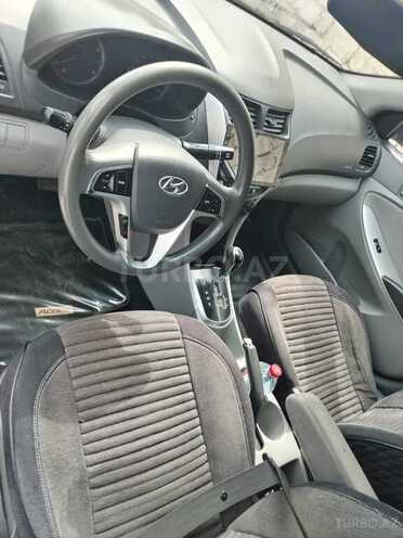 Hyundai Accent 2013, 215,000 km - 1.6 l - Bakı