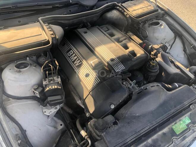 BMW 525 2002, 350,000 km - 2.5 l - Bakı