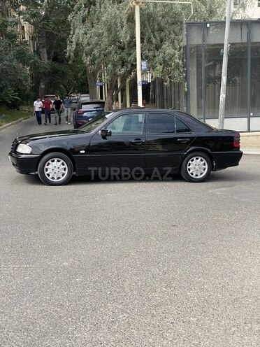 Mercedes C 240 1999, 121,210 km - 2.4 l - Bakı