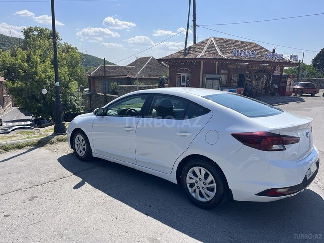 Hyundai Elantra 2019, 39,429 km - 2.0 л - Şəki