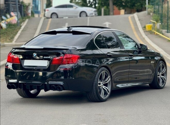 BMW 528 2015, 246,000 km - 2.0 l - Gəncə