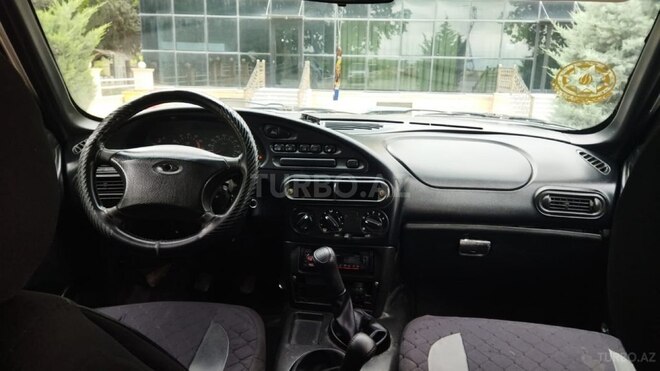 Chevrolet Niva 2005, 147,542 km - 1.7 l - Qazax