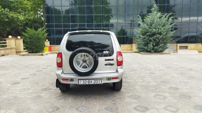 Chevrolet Niva 2005, 147,542 km - 1.7 l - Qazax