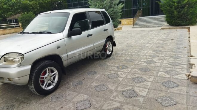 Chevrolet Niva 2005, 147,542 km - 1.7 l - Qazax
