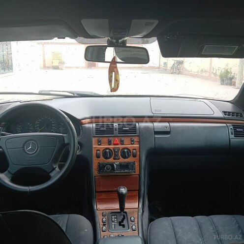 Mercedes E 220 d 1998, 213,546 km - 2.2 л - Bakı
